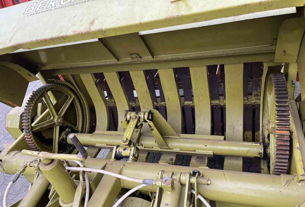 Ladewagen Bergmann Opraapwagen, ladewagen, weidebouwmachines — Photo 5